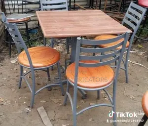 Kiti cha Mbao cha Mahogany