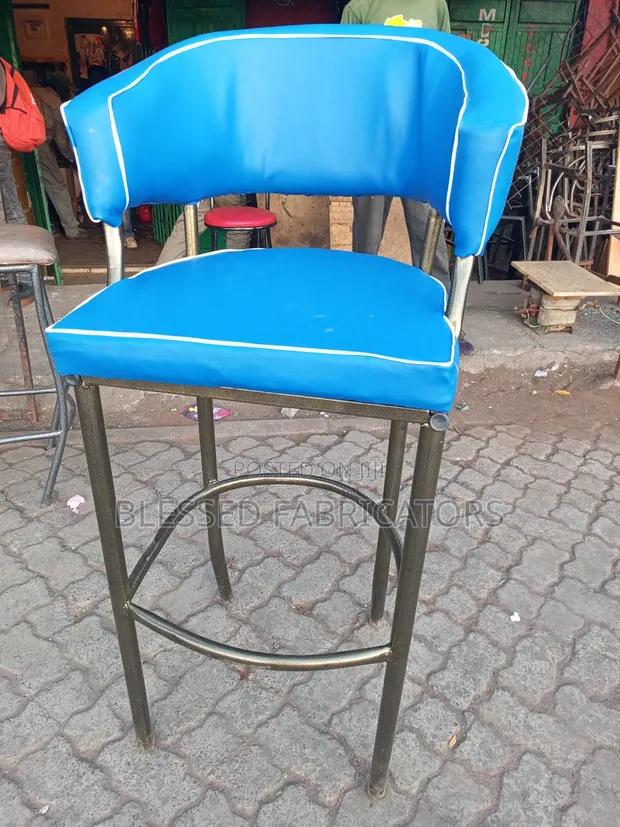 Spring Club Chair - 1