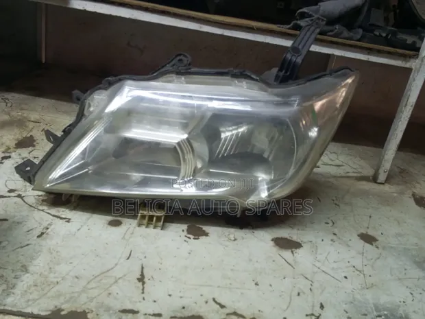 Nissan Serena 2012 Xenon Headlight - 1