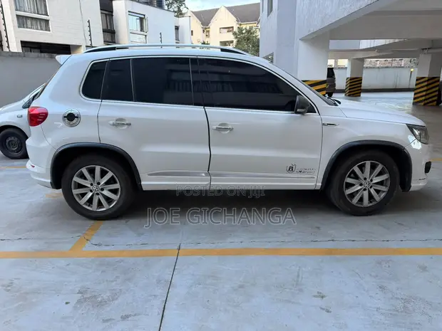 Volkswagen Tiguan SE Sunroof & Nav 2013 White - 1