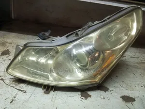 Nissan Skyline Xenon Headlight (Used)