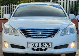 Toyota Crown Royal 2009 Nyeupe