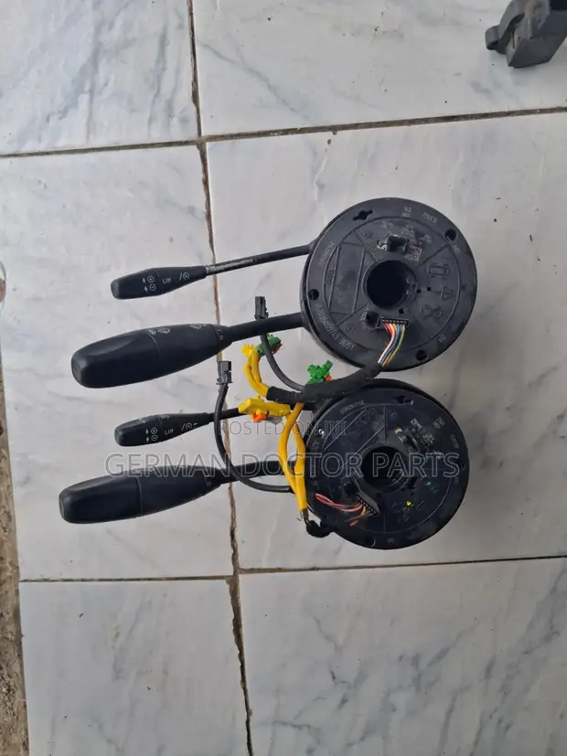 Mercedes-Benz W203 Steering Angle Sensor (Iliyo tumika) - 1