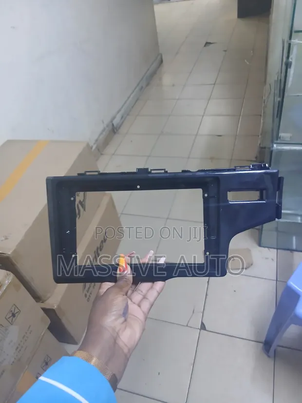Honda Fit 9-inch Radio Frame / Console - 1