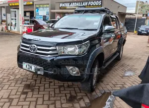 Toyota Hilux Revo Double Cab Diesel 2.4 AWD 2017 Black