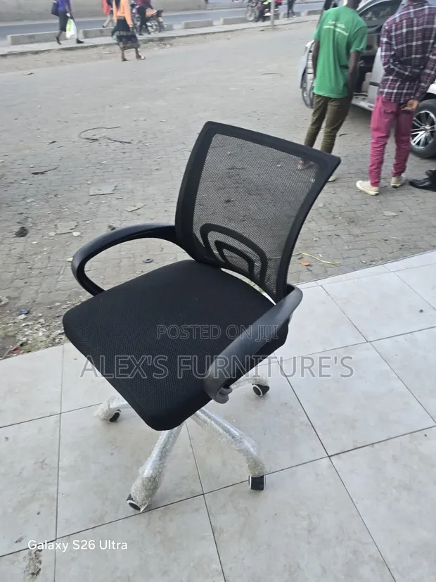 Boss Office Products Mid-Back Office Chair - Brand New - 1