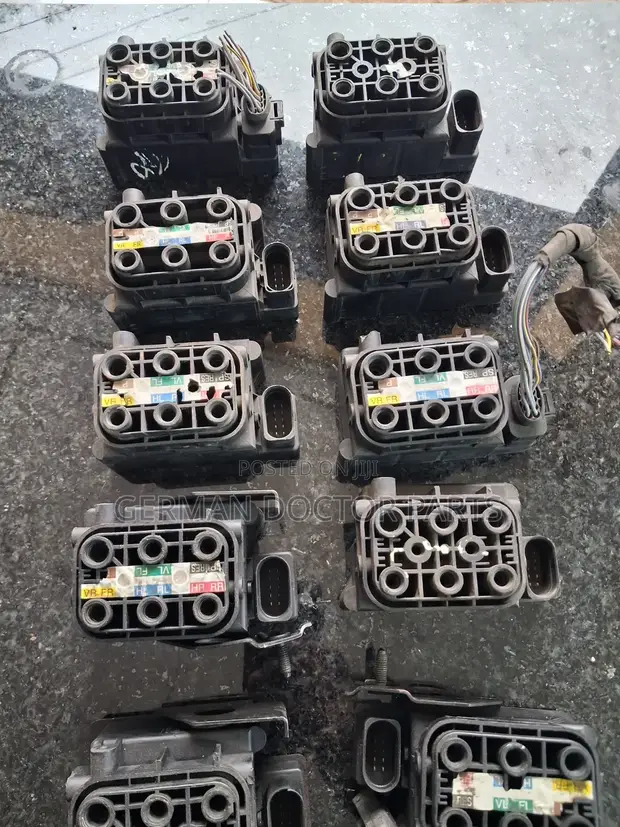Mercedes-Benz Valve Block ya Suspension - 1
