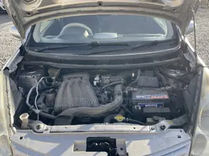 Toyota Probox 1.3 GL 2WD Nyeupe 2014