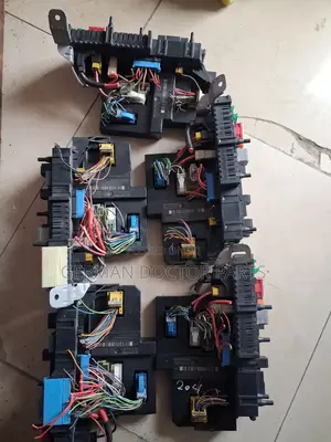 Mercedes-Benz W204/W212 Rear SAM Module