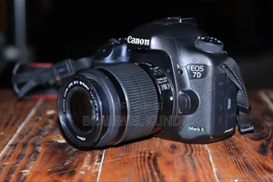 Canon 7D Mark II DSLR Camera with 18-55mm Lens