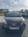 Toyota Vitz 1.3 FWD 3dr 2012 Brown - 2