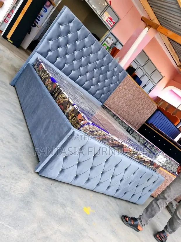 Grey Chesterfield Bed - 5x6 - 1