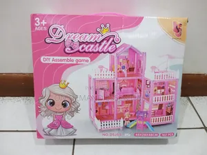 162 Piece Castle Doll House
