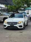 Mercedes-Benz E200 2019 Teal - 2