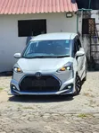 Toyota Sienta 1.5 AWD Hybrid 2019 - 1