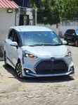 Toyota Sienta 1.5 AWD Hybrid 2019 - 2
