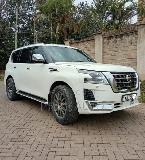 Nissan Patrol 2013 White - 1