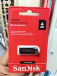 SanDisk Cruzer Force 4GB Metallic USB 2.0 Flash Drive - 3