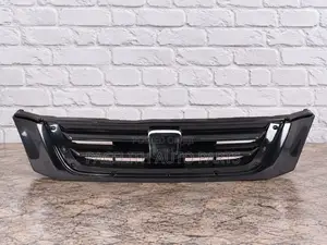 Honda CR-V RD Front Grille (1999-2001)