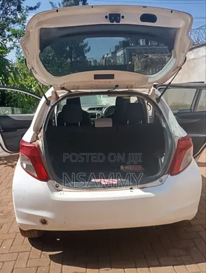 Toyota Vitz 1.3 FWD 3dr Hatchback 2013 Beige
