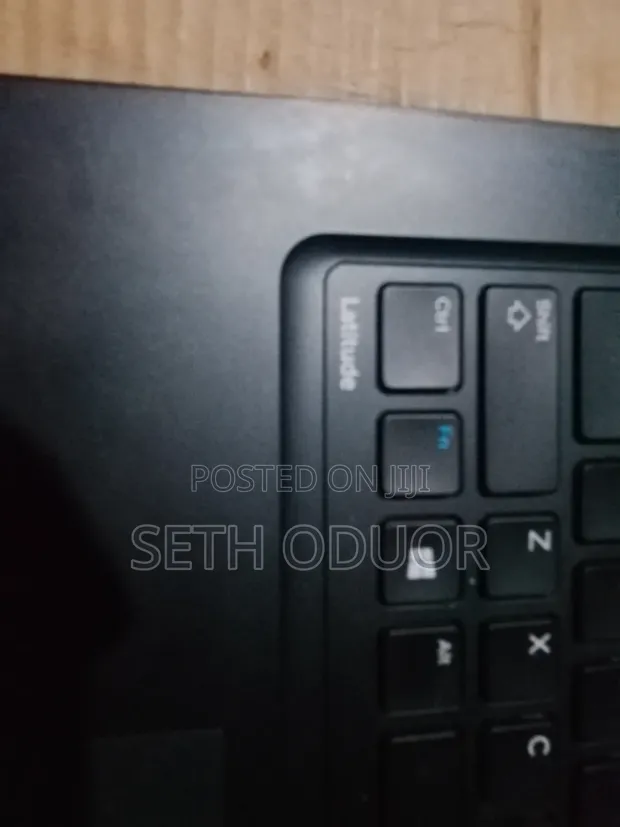 Dell Latitude 7280 Laptop - Core i7, 8GB RAM, 256GB SSD - 1