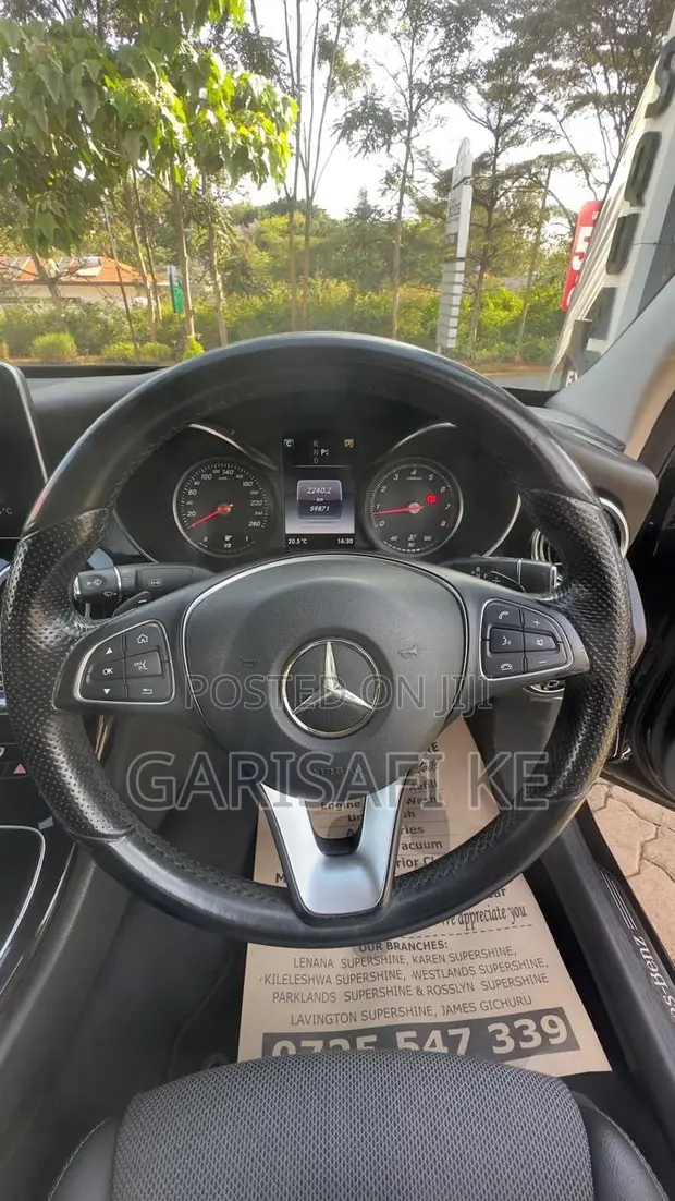 Mercedes-Benz C200 2016 Black - 1