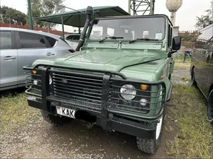 1997 Land Rover Defender Station AWD Green