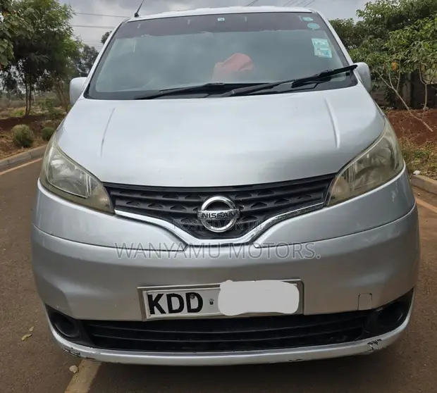 Nissan NV200 2014 Silver - 1