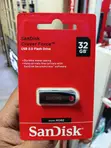 SanDisk Cruzer Force 32GB USB 2.0 Flash Drive - 3