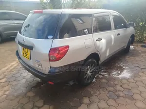 Nissan Advan 2015 Nyeupe