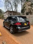 Mercedes-Benz GLE-Class 2018 Nyeusi - 4
