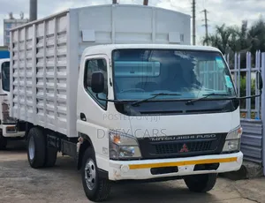 Mitsubishi Canter FE84 Truck - 2010