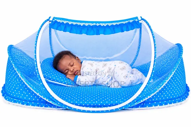 Baby Sleeping Nest with Mattress & Pillow - Portable - 1