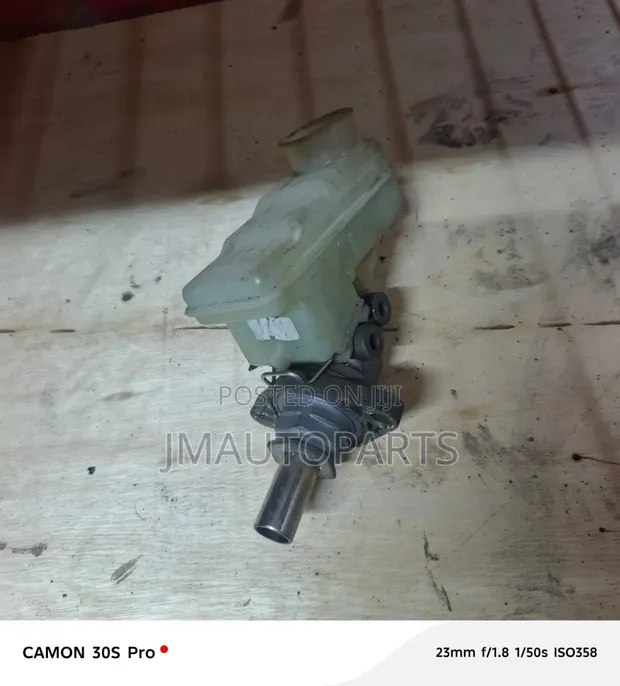 Brake Master Cylinder Toyota Fun Cargo - 1