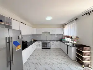 Bungalow ya Vyumba 3 Iliyo na Samani, Inauzwa Membley Estate