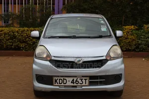 Daihatsu Mira 2014 Nyeusi