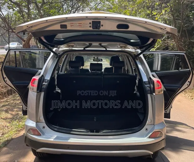 Toyota RAV4 2016 Silver - 1