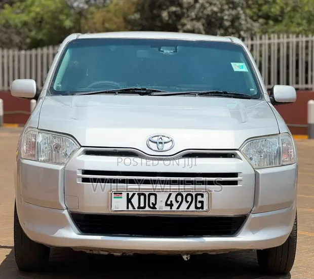 Toyota Probox 1.5 DX 2WD 2019 Silver - 1