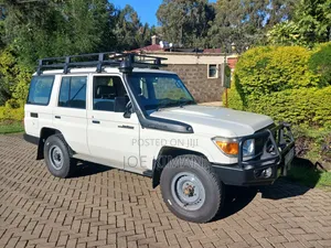 Toyota Land Cruiser J76 2018