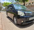 Toyota Noah 2012 - 3