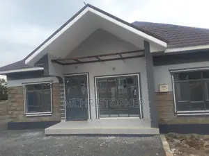 Bungalow ya Vyumba 3 vya Kulala na Sebule ya Kuhifadhi na SQ huko Matasia