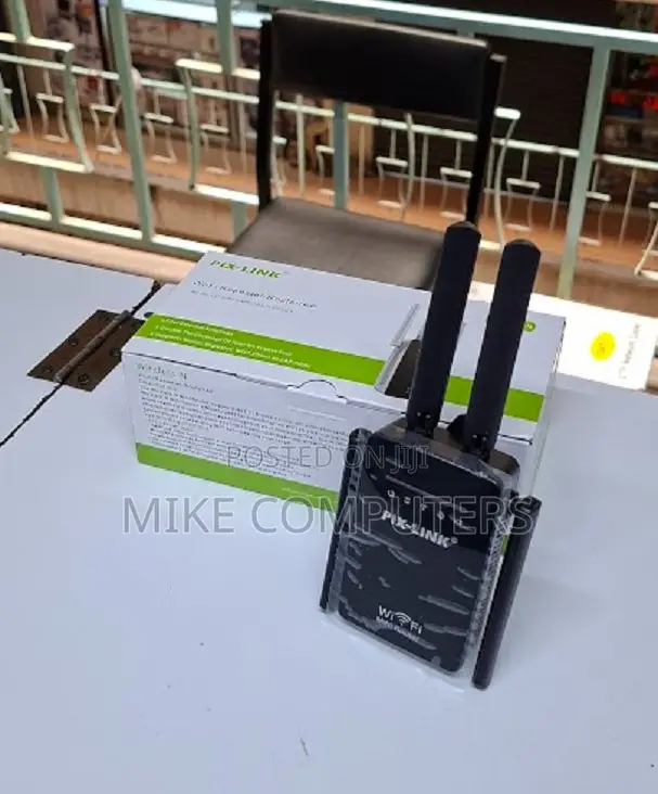 Pixlink 300Mbps WiFi Repeater/Extender - 1
