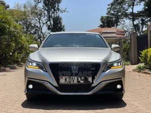 Toyota Crown RS 2018 Hybrid