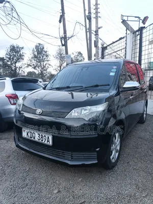 Toyota Spade 2017 Nyeusi Matte