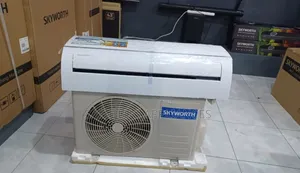 Skyworth 12000BTU Air Conditioner Inayookoa Nguvu