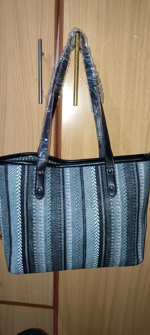 Mifuko ya Designer na Tote kutoka Coach