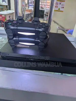 PS4 Slim Chipped na Michezo 8 & Vidhibiti 2