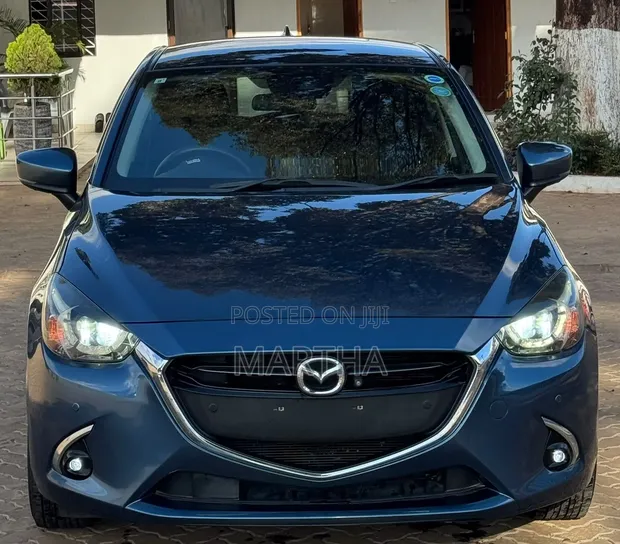 Mazda Demio 2019 Blue - 1