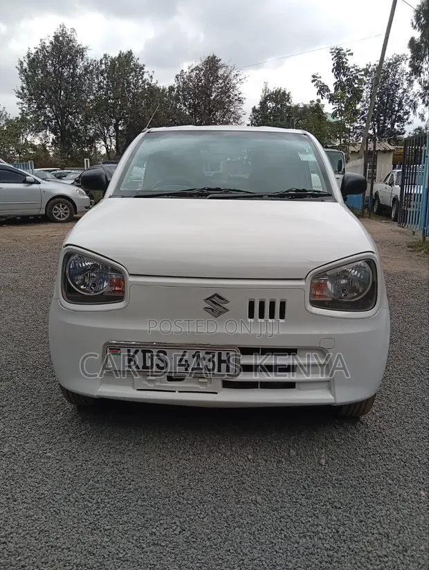 Suzuki Alto 660cc FWD 2017 White - 1