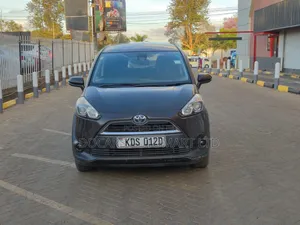 Toyota Sienta 1.5 Hybrid FWD (6-seater) 2017 Brown